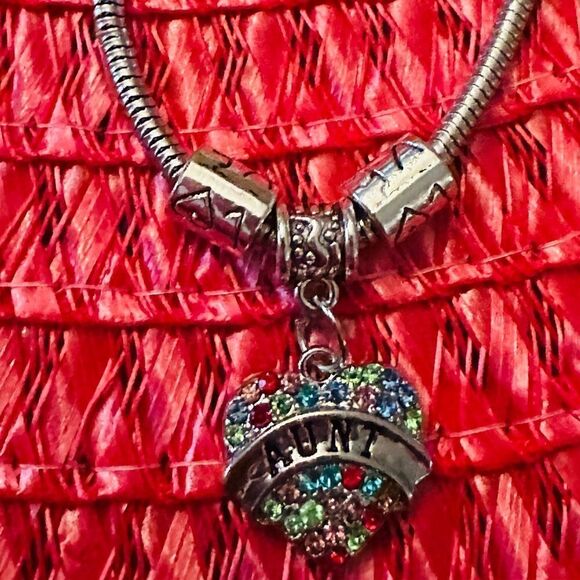 🎉🎉NEW🎉🎉 AUNT LOVE Bracelet w/ Colorful Rhinestones OS Adj Charms - Picture 2 of 3